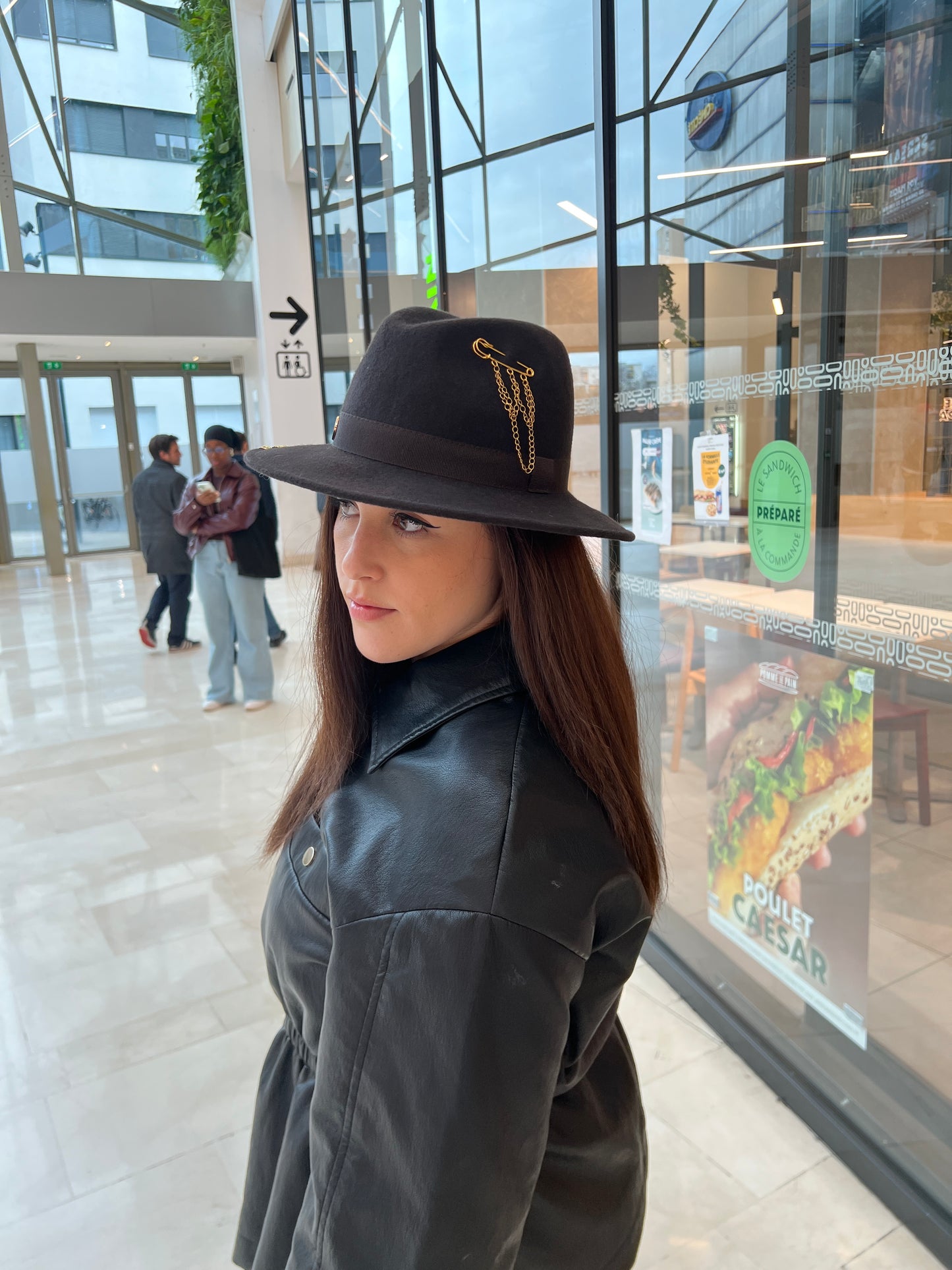 Chapeau Fedora Noir Élégant – Style Chic & Intemporel