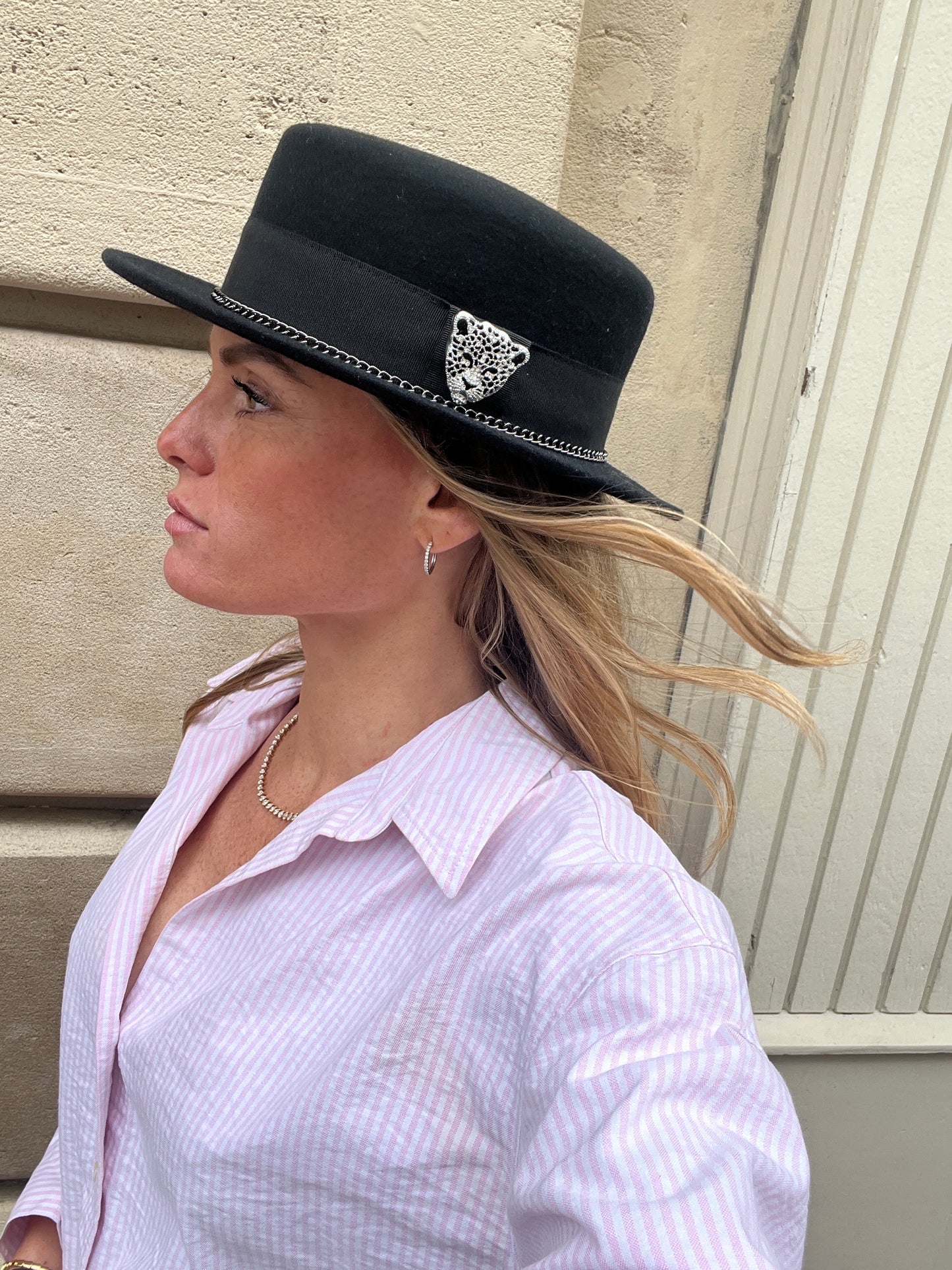 Canotier chaîne avec broche léopard